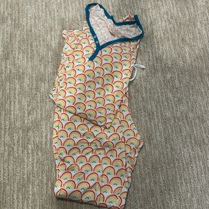 LITTLE SLEEPIES PRIMARY RAINBOWS ADULT WOMENS MEDIUM